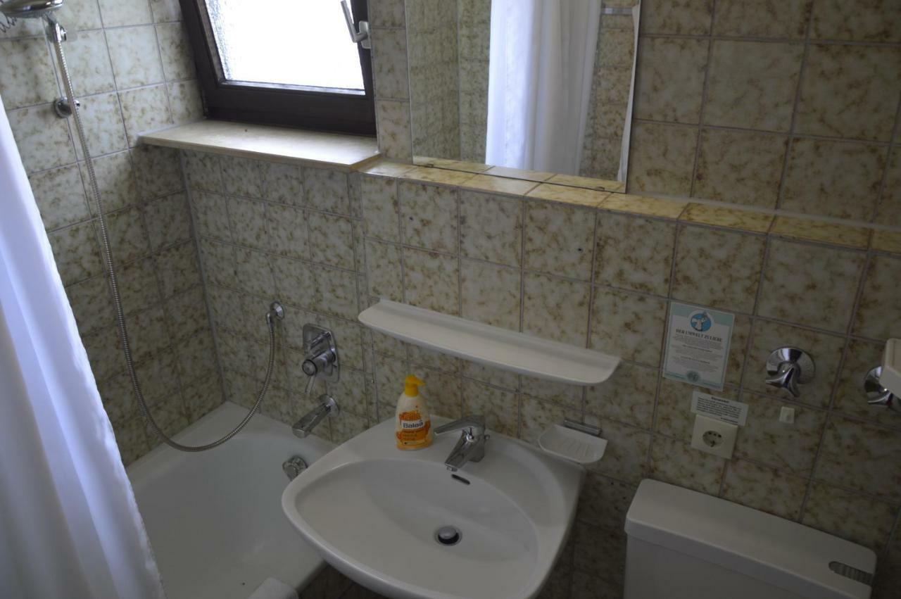Gaestehaus Faessle Weinstadt Kültér fotó