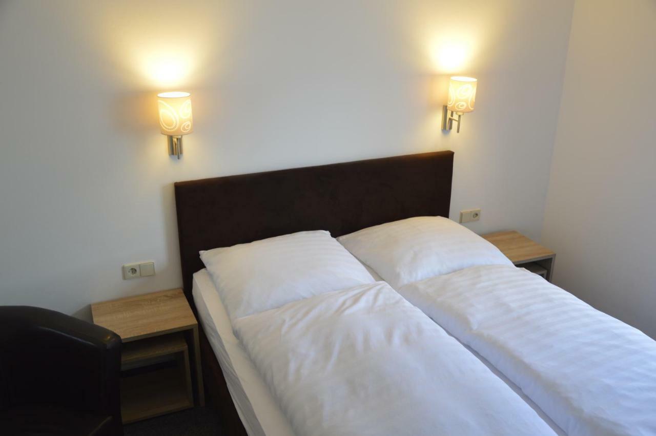 Gaestehaus Faessle Weinstadt Kültér fotó